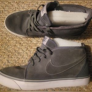 Men's Nike Midtop Courts